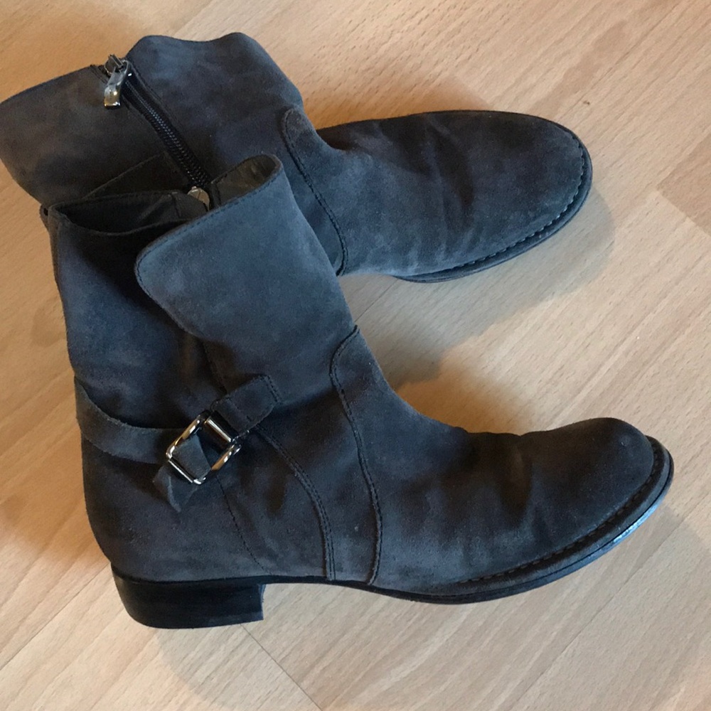 Alberto Fermani gray suede ankle booties sz 37.5